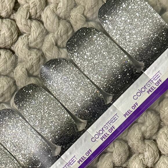 (NAKED) Color Street “Underground Magic” Black and Silver Ombre Nail Strips - Picture 1 of 1